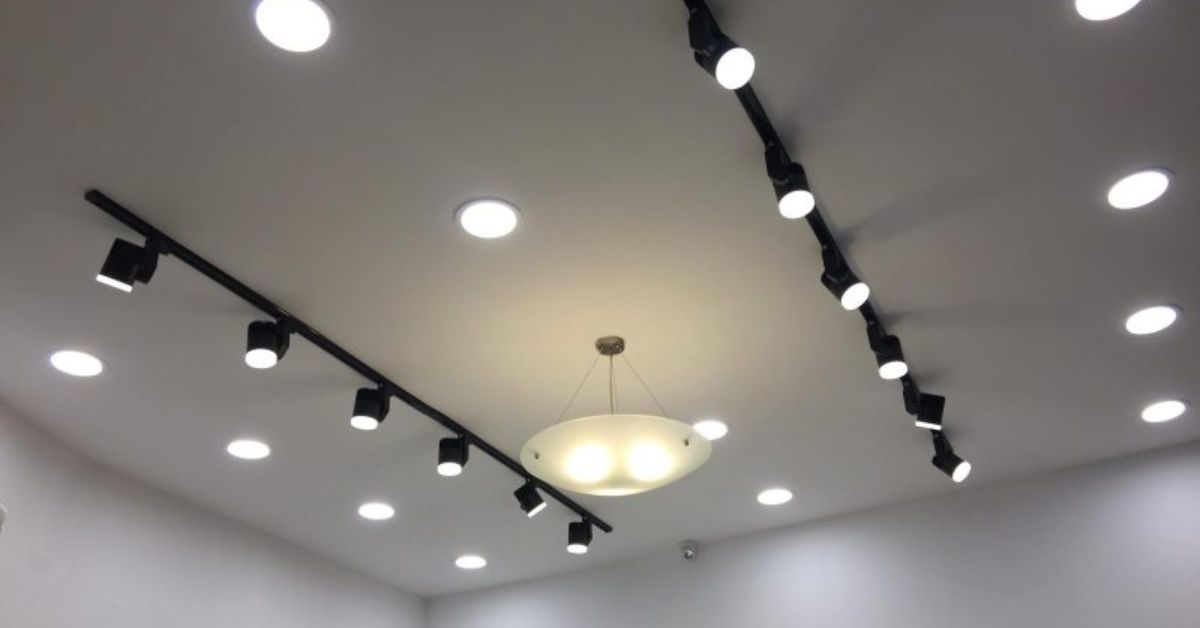 Đèn LED rọi ray