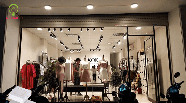 Kinh nghiệm chọn đèn cho shop hiệu quả tiết kiệm điện