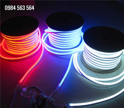 Đèn uốn chữ nên chọn đèn flex 12v hay đèn Neon Sign?