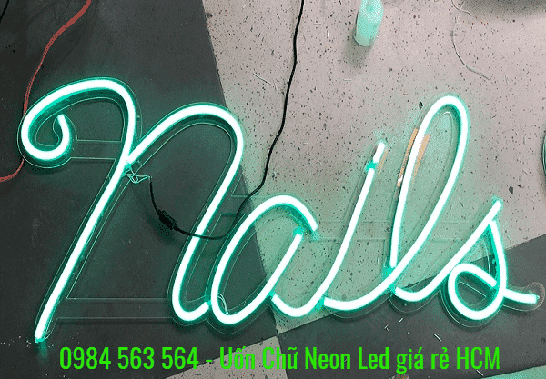 Địa chỉ uốn chữ Neon Sign ở Quận 1 uy tín giá rẻ