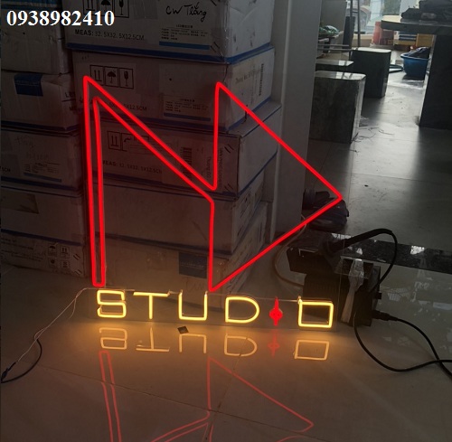 Uốn logo bằng đèn Neon Sign led theo yêu cầu