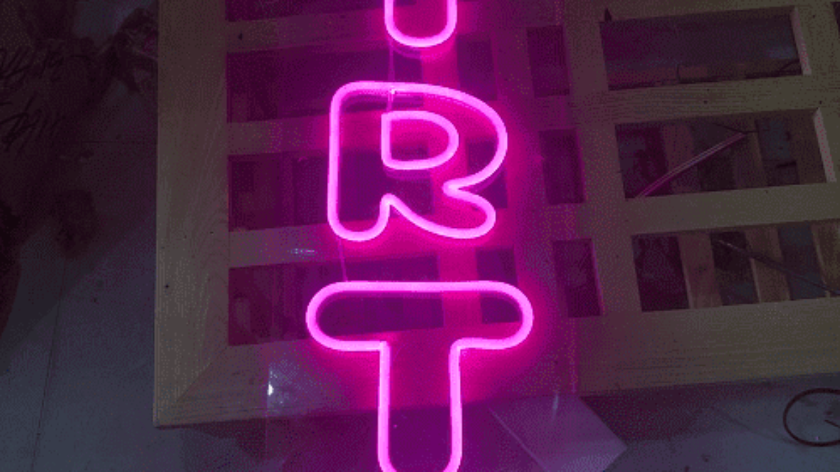 Uốn chữ đèn Neon HCM (Sài Gòn) Chỗ nào giá rẻ nhất?