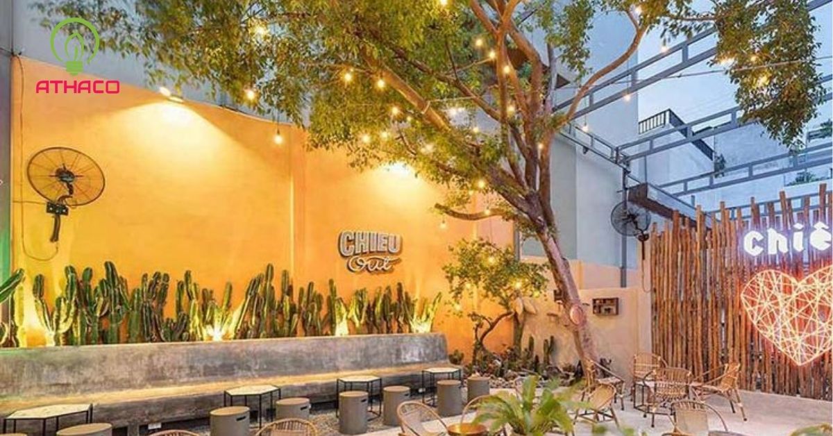 Các tiêu chí chọn đèn trang trí ngoài trời cho quán cà phê