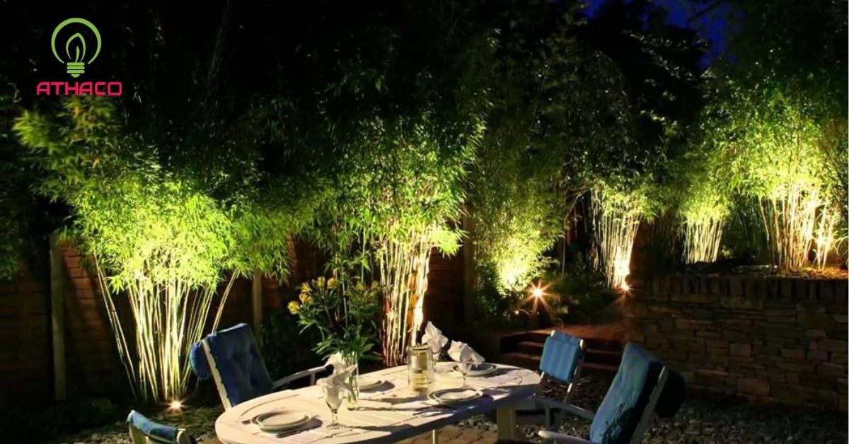 Gợi ý cách lắp đặt và bố trí đèn pha chiếu gốc cây hiệu quả